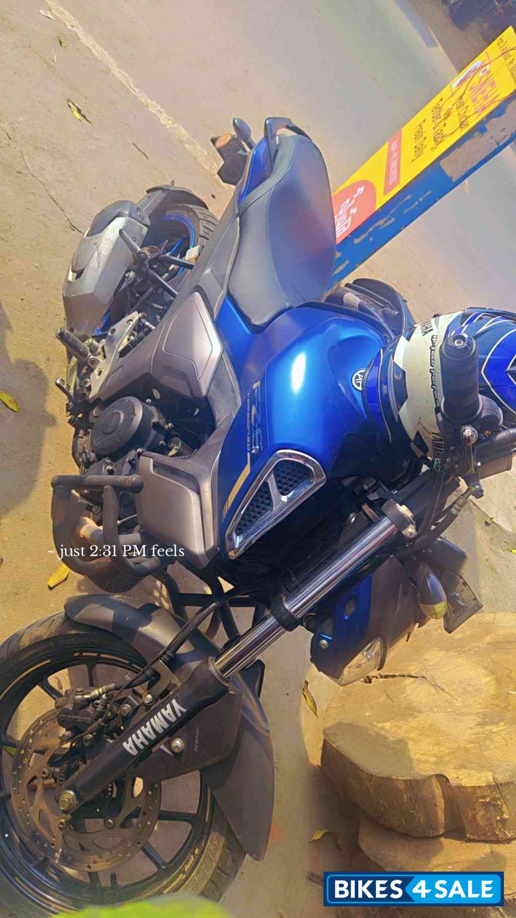 Blue Yamaha FZ-S FI V3