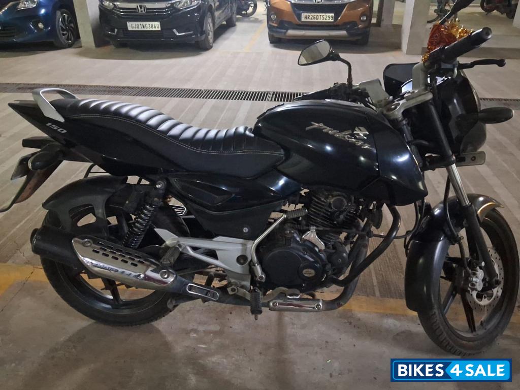Black Bajaj Pulsar 150 DTSi Black Bajaj Pulsar 150 DTSi