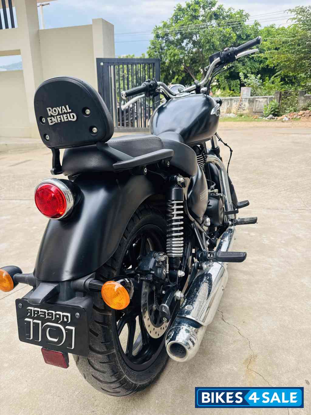 Royal Enfield Meteor 350 Stellar Royal Enfield Meteor 350 Stellar