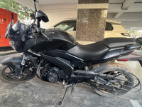Black Bajaj Dominar 250