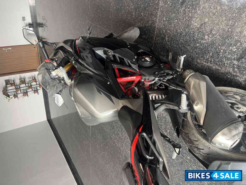 Black + Grey TVS Apache RR 310 2020 Black + Grey TVS Apache RR 310 2020