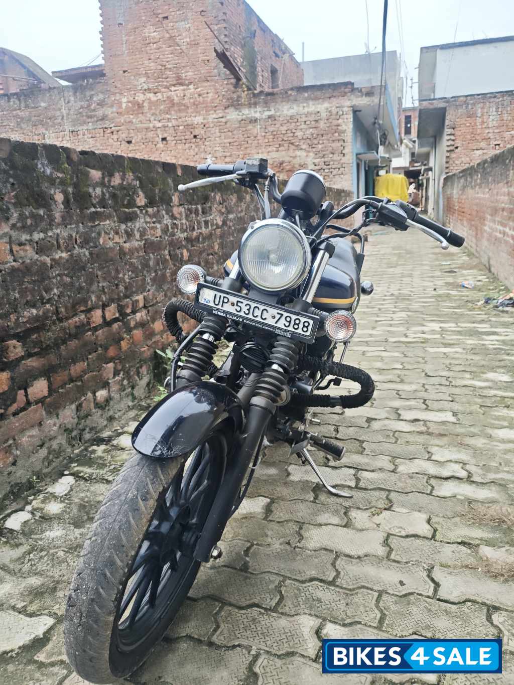 Blue Bajaj Avenger Street 160 Blue Bajaj Avenger Street 160