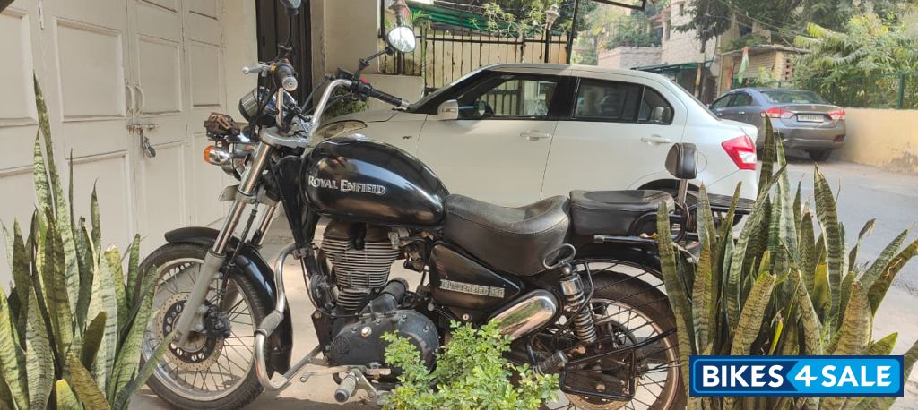 Matt Black Royal Enfield Thunderbird 350 Matt Black Royal Enfield Thunderbird 350