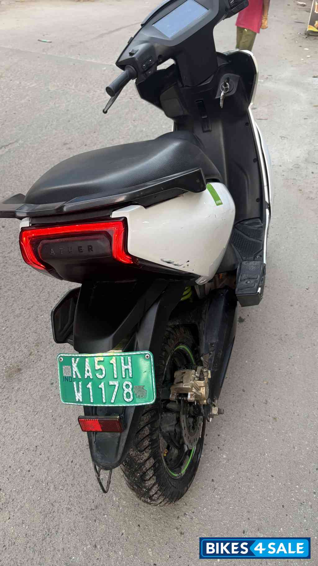 White Ather 450X White Ather 450X