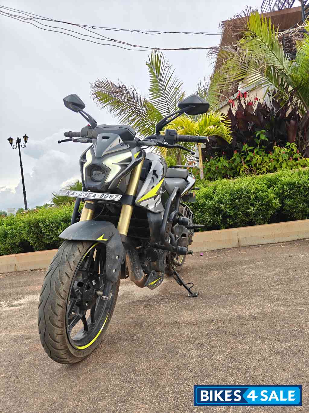 Bajaj Pulsar NS400Z