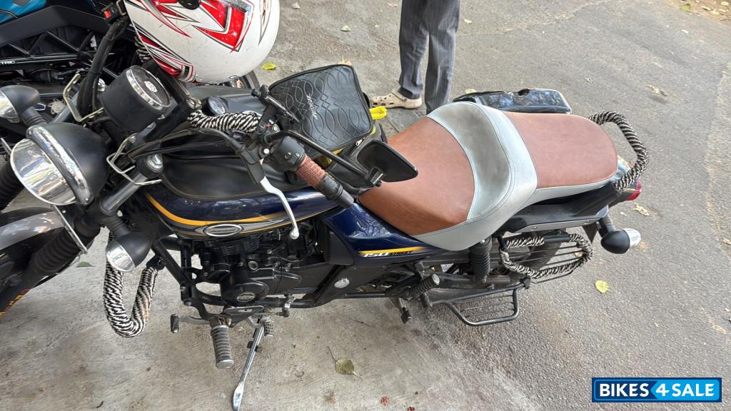 Bajaj Avenger Street 150