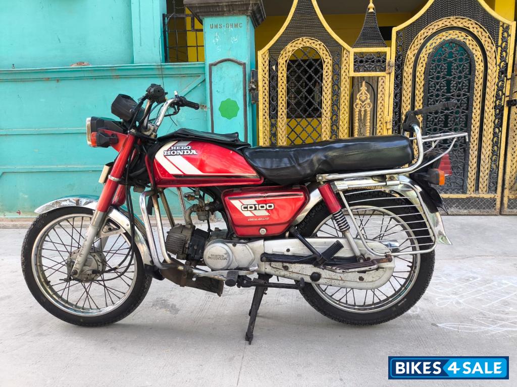Red Hero CD 100