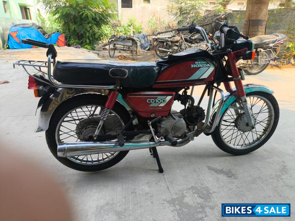 Red Hero CD 100