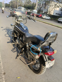 Black Bajaj Avenger Cruise 220 BS6