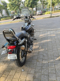 Black Bajaj Avenger Cruise 220 BS6