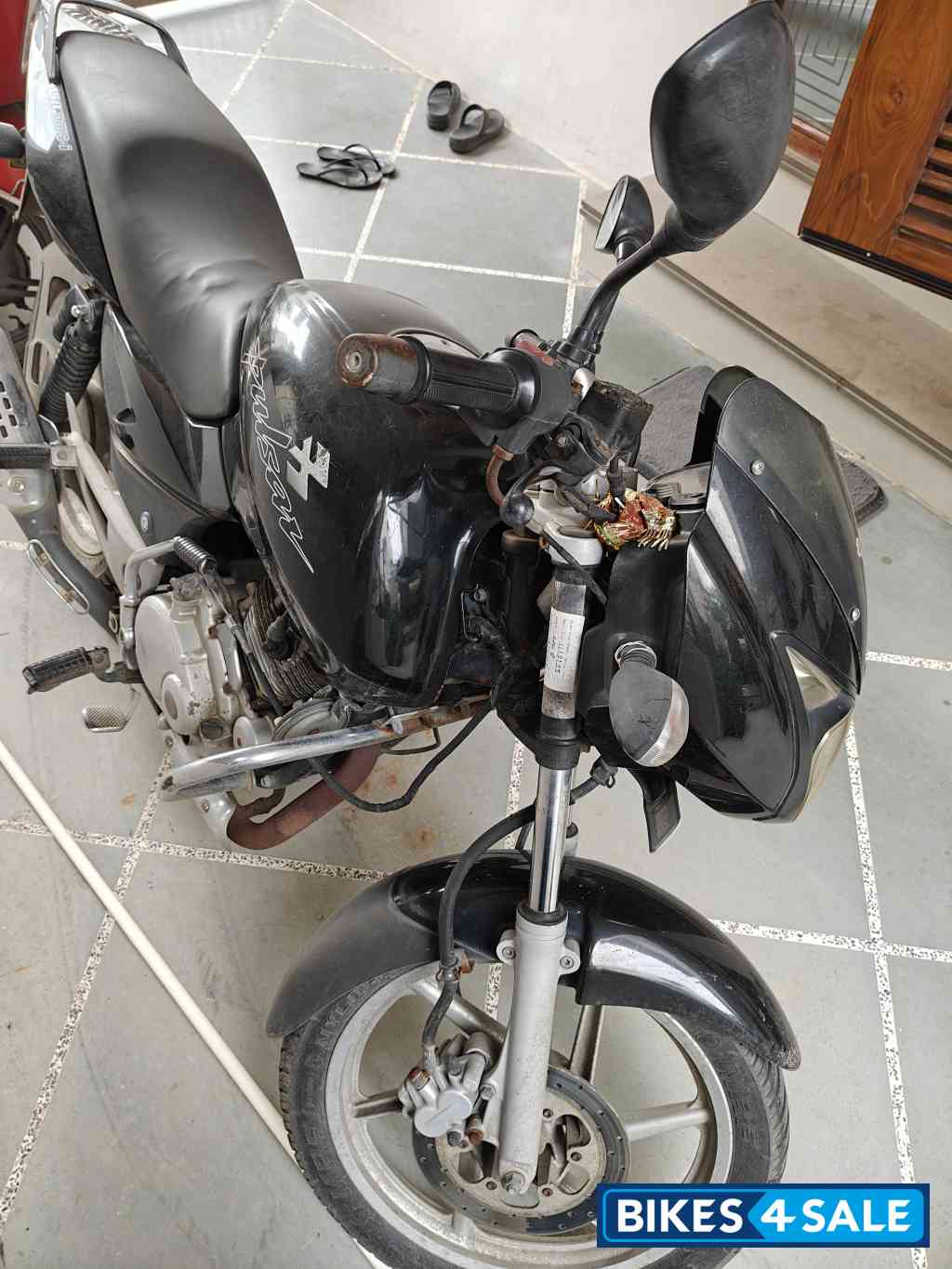 Black Bajaj Pulsar 150 DTSi Black Bajaj Pulsar 150 DTSi