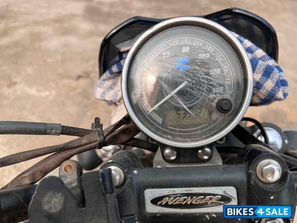 Bajaj Avenger 180 DTS-i