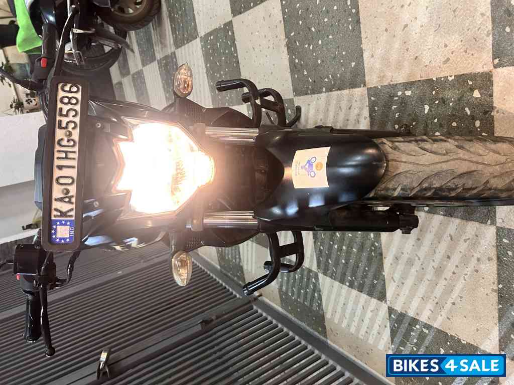 Black Yamaha FZ FI V2