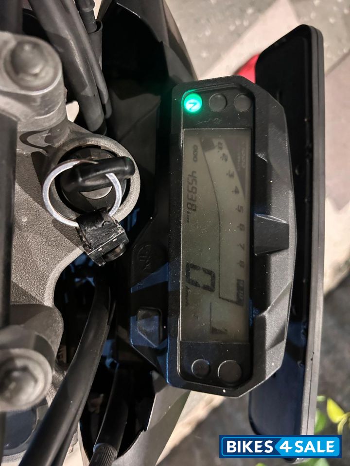 Black Yamaha FZ FI V2