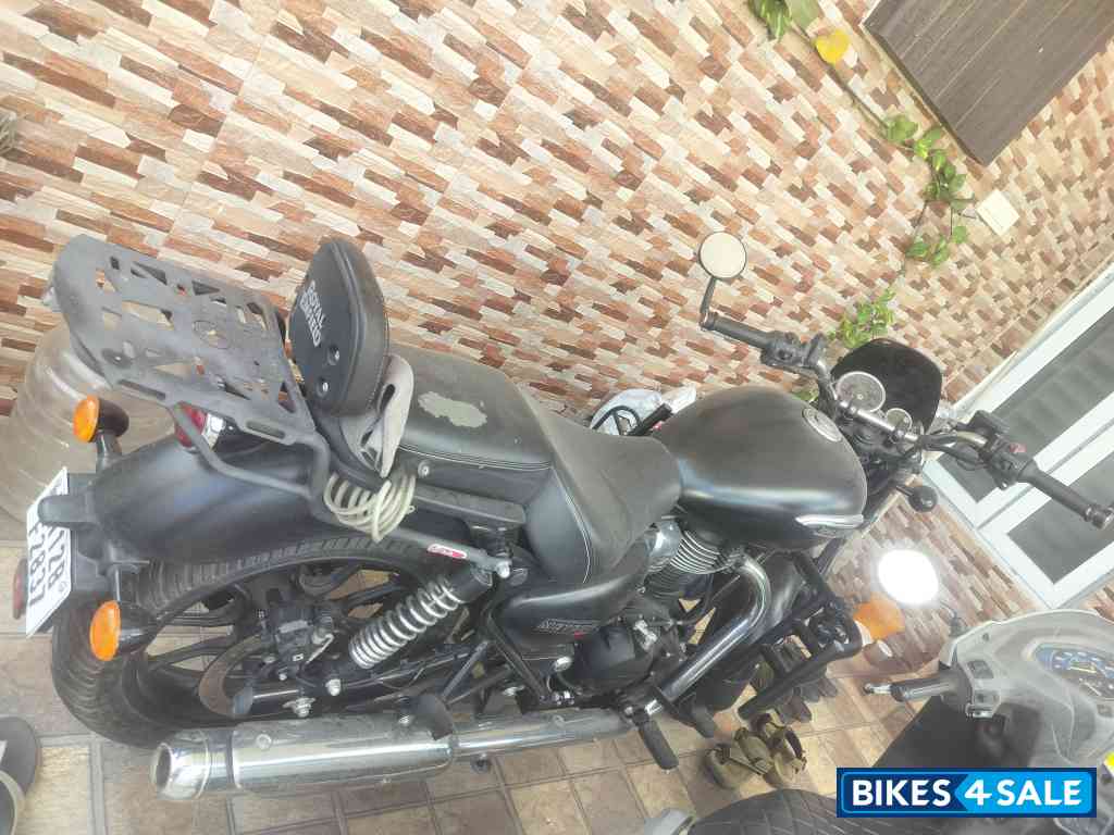 Royal Enfield Meteor 350 Stellar