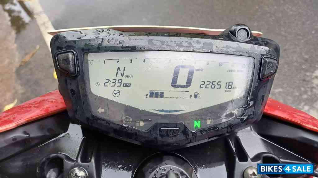 Syrah Red TVS Apache RTR 200 4V