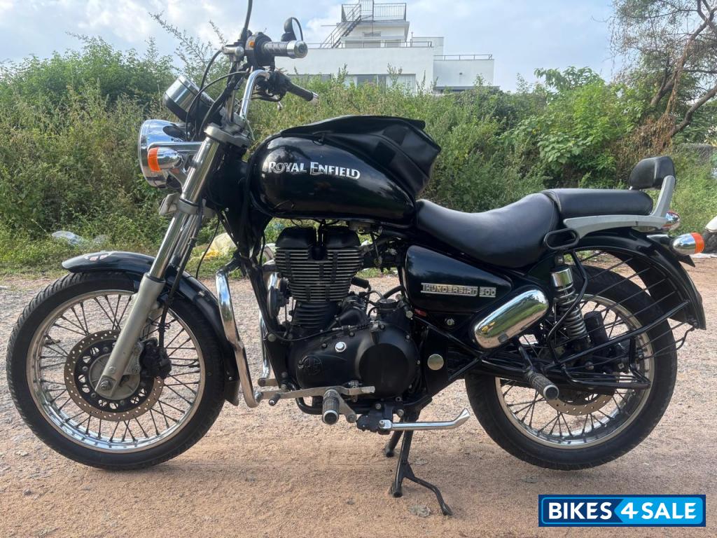 Black Royal Enfield Thunderbird 500