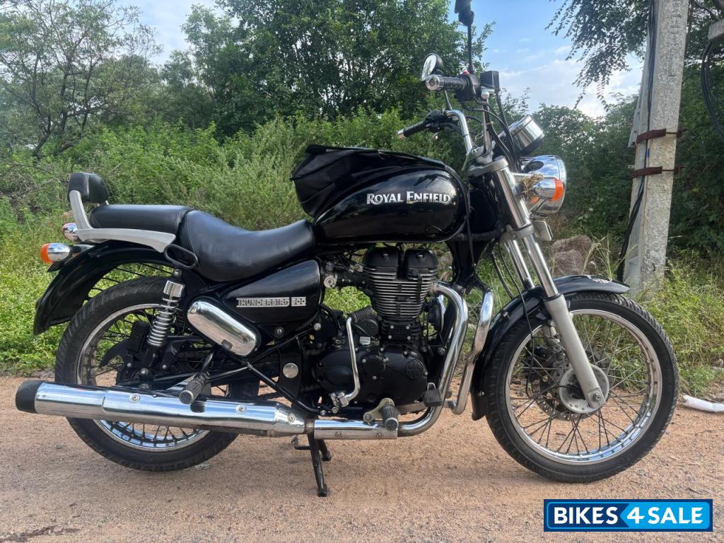 Black Royal Enfield Thunderbird 500 Black Royal Enfield Thunderbird 500