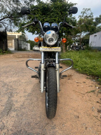 Black Royal Enfield Thunderbird 500