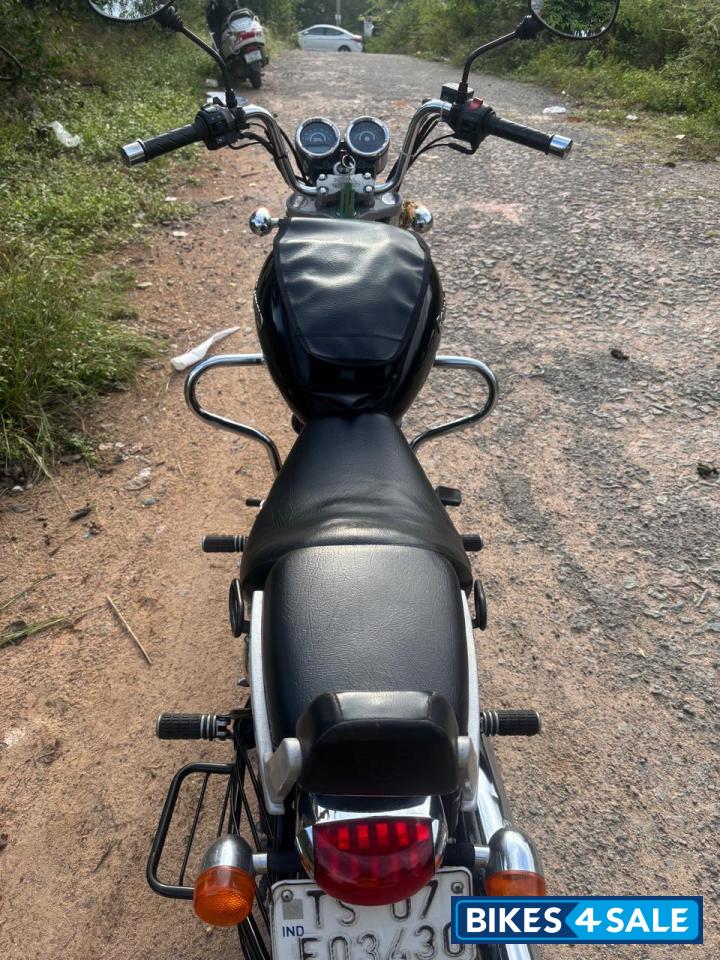 Black Royal Enfield Thunderbird 500 Black Royal Enfield Thunderbird 500