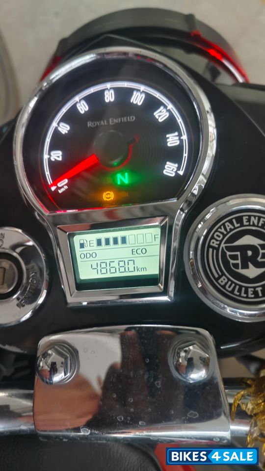 Red Royal Enfield Bullet 350