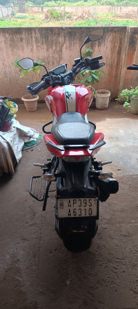 Red TVS Apache RTR 160 4V