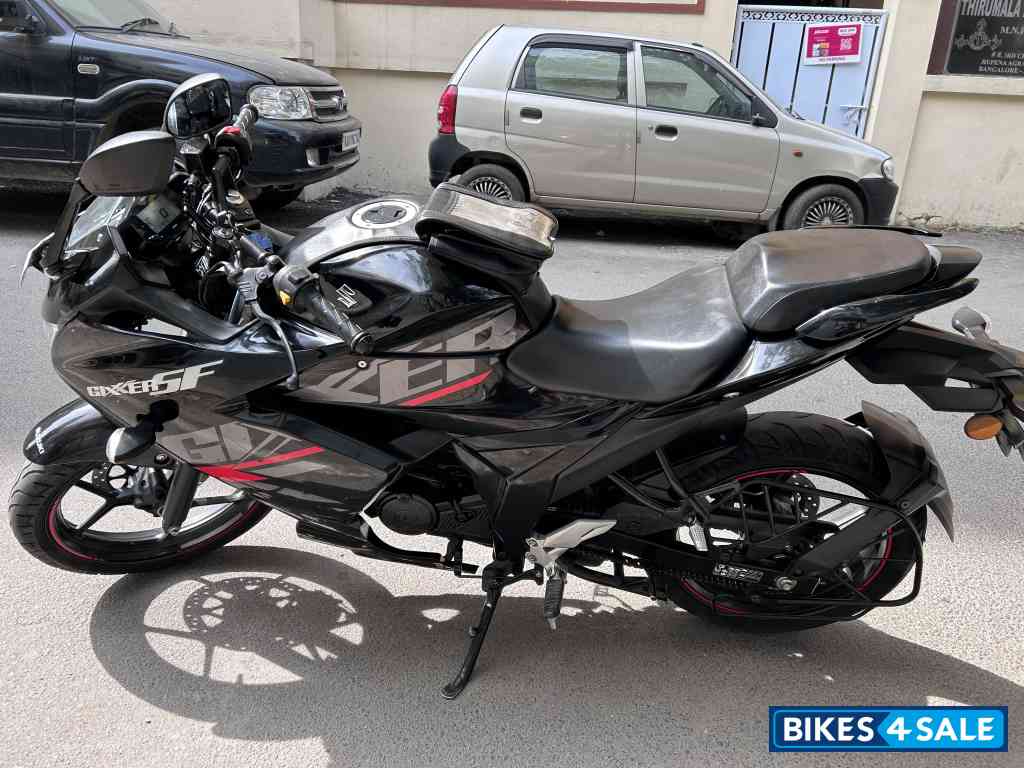 Suzuki Gixxer SF