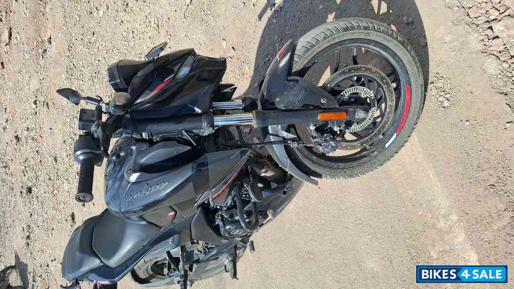 Bajaj Pulsar N160