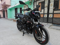 Brooklyn Black Bajaj Pulsar N160 Dual Channel ABS