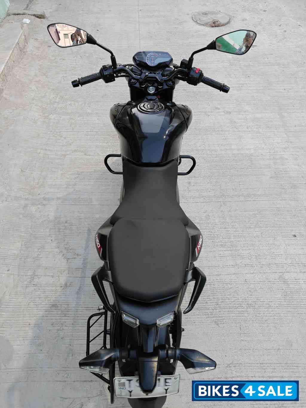 Brooklyn Black Bajaj Pulsar N160 Dual Channel ABS