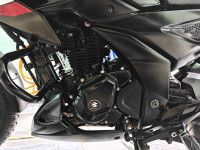 Brooklyn Black Bajaj Pulsar N160 Dual Channel ABS