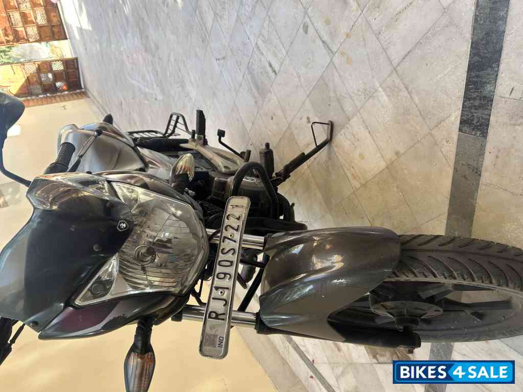 Black Magenta Bajaj Discover 125M