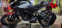 White Bajaj Pulsar 200 NS