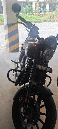 Roadster Dark Yezdi Roadster Dark