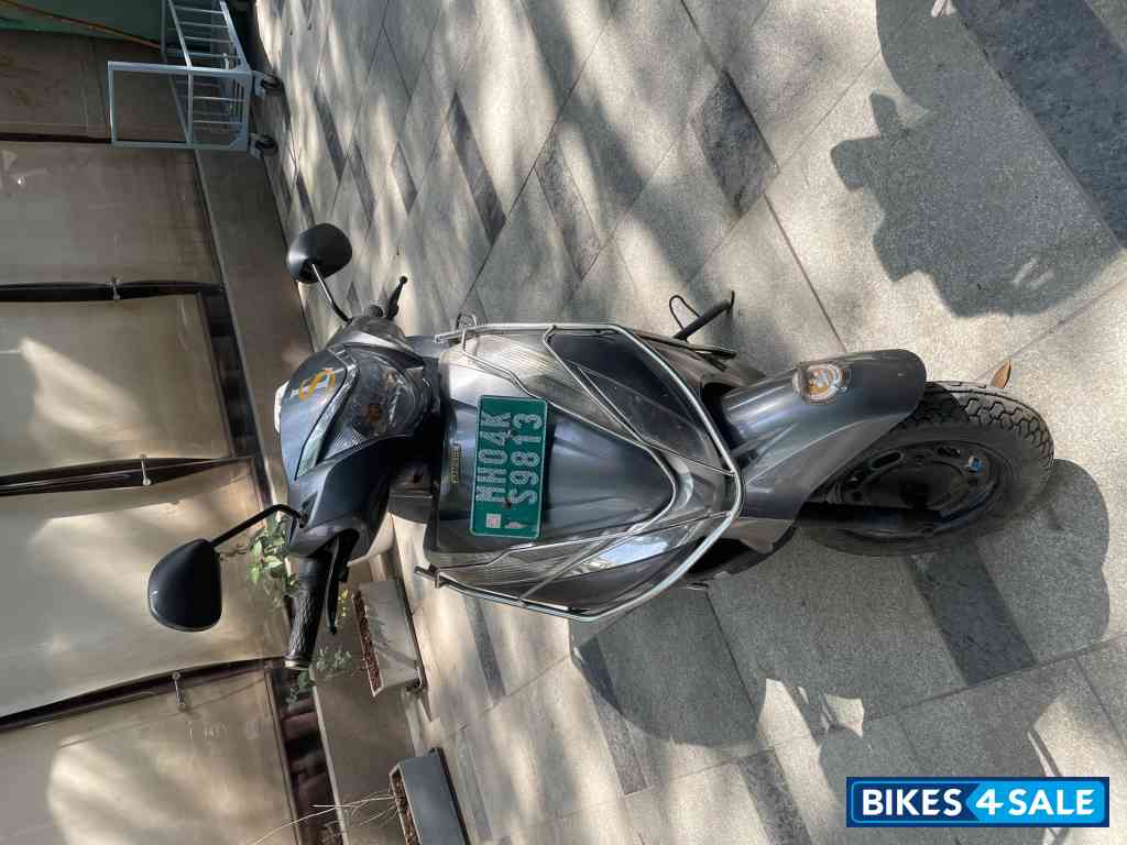 Graphite Black Ampere Magnus Pro