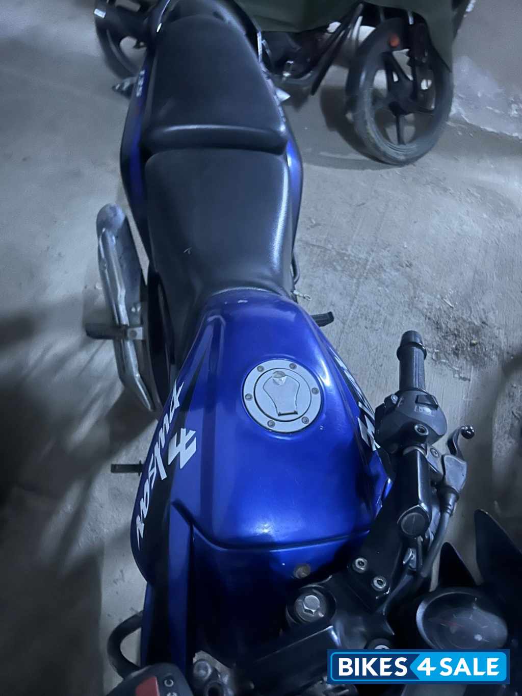 Blue Bajaj Pulsar 135LS