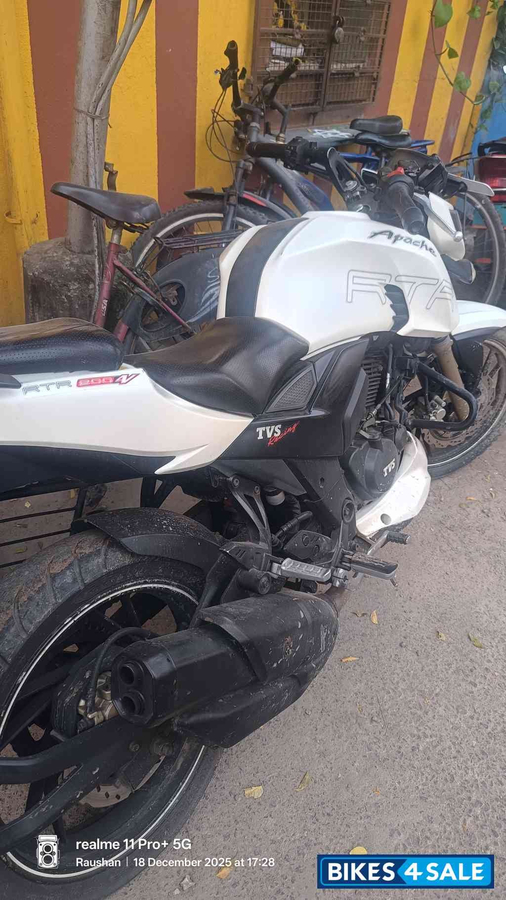 TVS Apache RTR 200 4V ABS