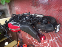 Yezdi Scrambler Dual Tone