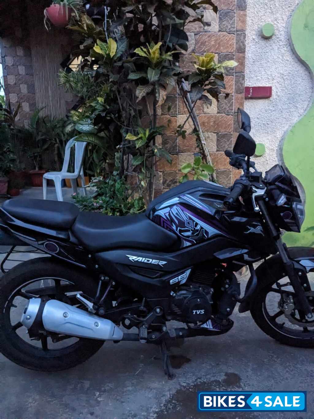 TVS Raider Black Panther Edition