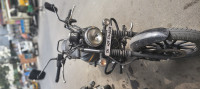 Green Bajaj Avenger Street 220