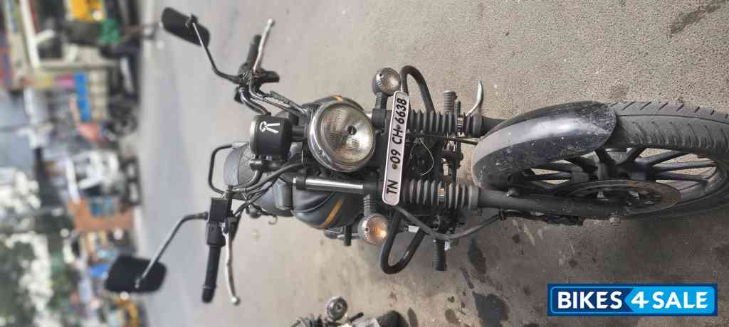 Green Bajaj Avenger Street 220