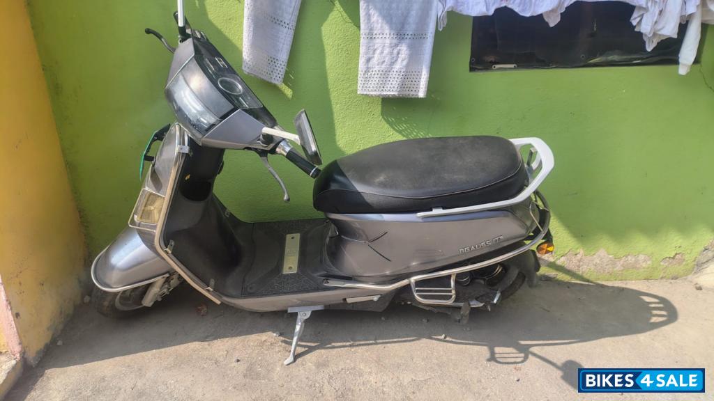 Gray BGauss B8 Lithium Ion