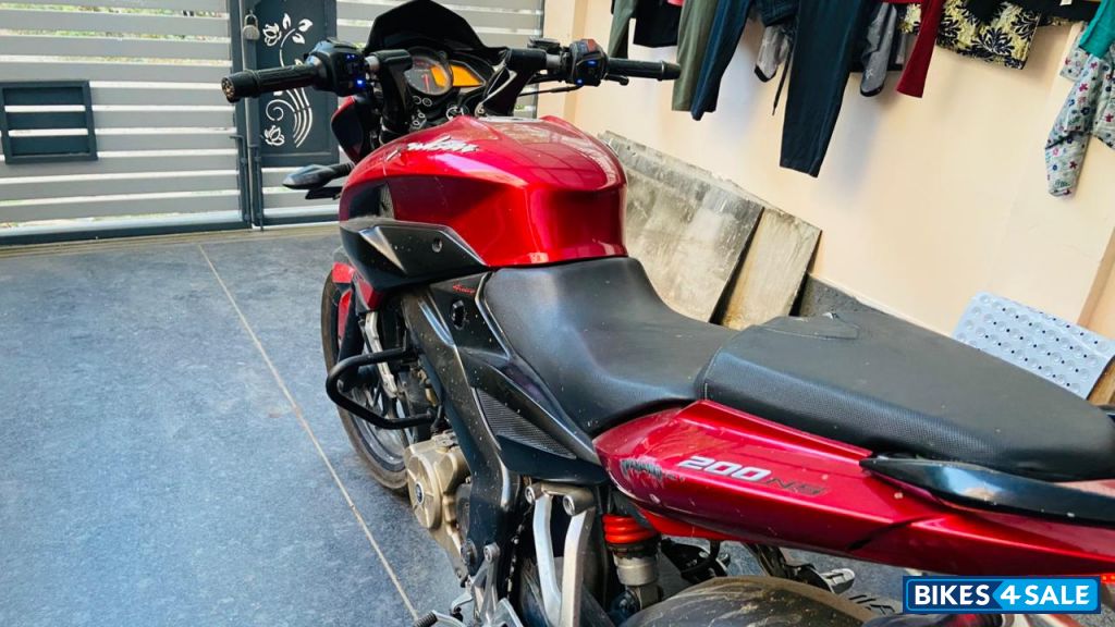 Tosca Red Bajaj Pulsar 200 NS
