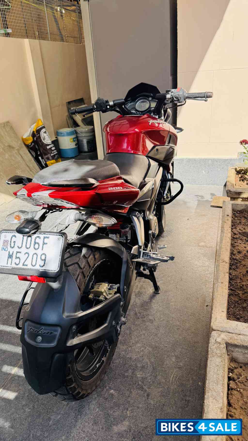 Tosca Red Bajaj Pulsar 200 NS