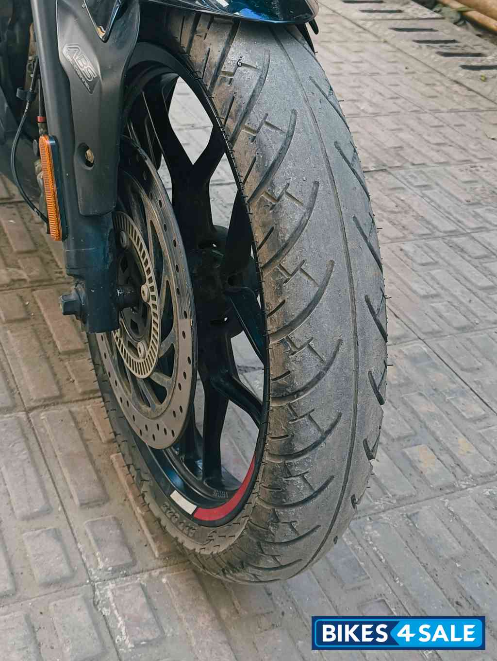 Black Bajaj Pulsar N160 Dual Channel ABS