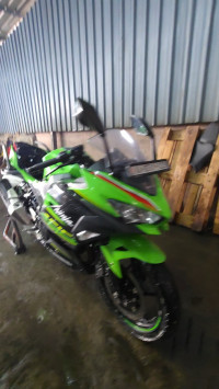 Green (krt Edition) Kawasaki Ninja 400