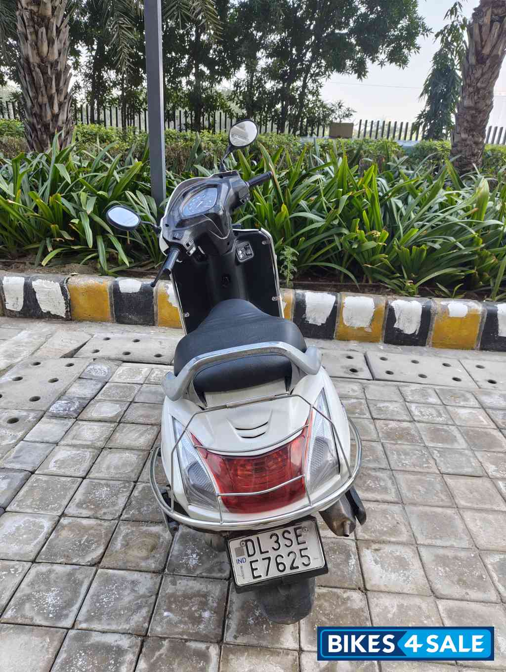 White Honda Activa 5G White Honda Activa 5G
