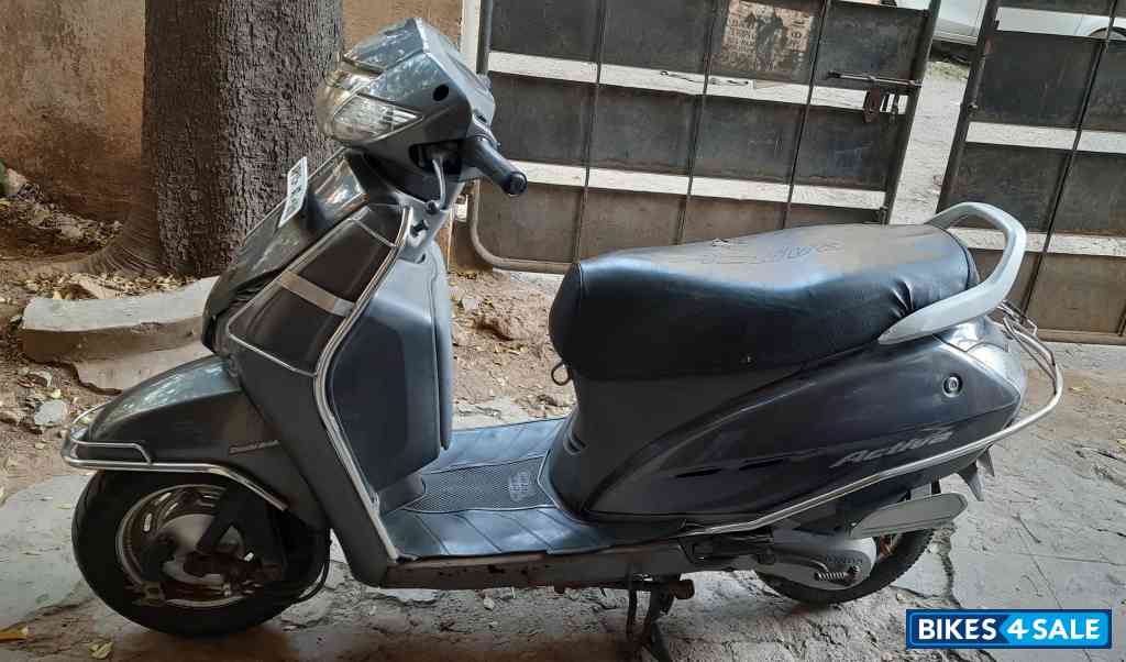 Grey Honda Activa