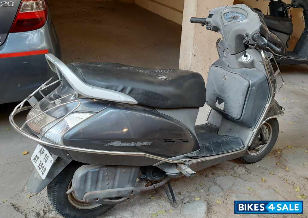Grey Honda Activa