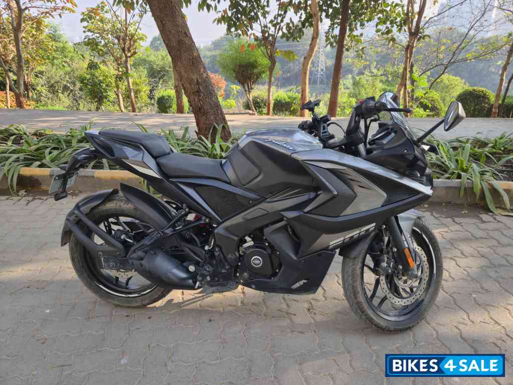 Pewter Grey Bajaj Pulsar RS 200